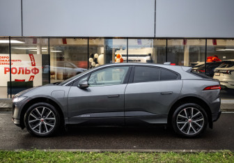 Подержанный автомобиль Jaguar I-Pace 2019 года (8 фото)