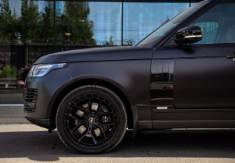 Подержанный автомобиль Land Rover Range Rover 2020 года (10 фото)