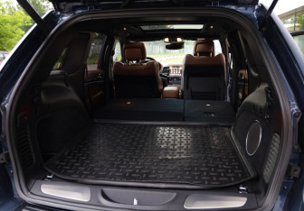 Подержанный автомобиль Jeep Grand Cherokee 2021 года (37 фото)