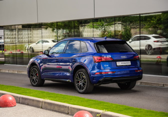 Подержанный автомобиль Audi Q5 2021 года (8 фото)