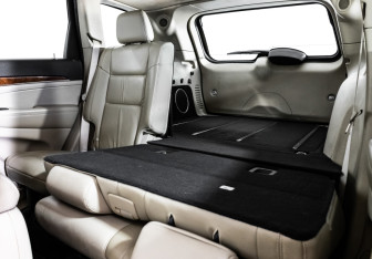 Подержанный автомобиль Jeep Grand Cherokee 2011 года (23 фото)