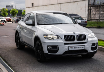 Подержанный автомобиль BMW X6 2013 года (5 фото)