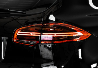 Подержанный автомобиль Porsche Cayenne 2015 года (11 фото)