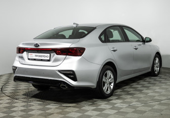 Подержанный автомобиль Kia Cerato Sedan 2019 года (5 фото)