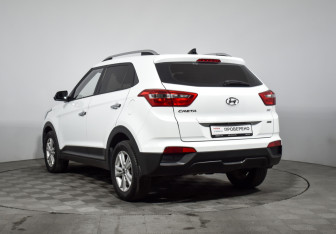 Подержанный автомобиль Hyundai Creta 2019 года (7 фото)