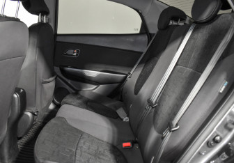 Подержанный автомобиль Kia Rio Sedan 2013 года (12 фото)