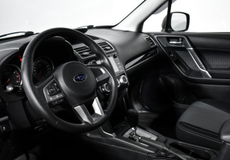 Подержанный автомобиль Subaru Forester Suv 2017 года (9 фото)