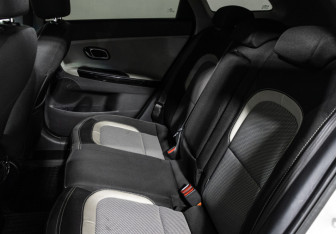 Подержанный автомобиль Kia Ceed Wagon 2015 года (10 фото)