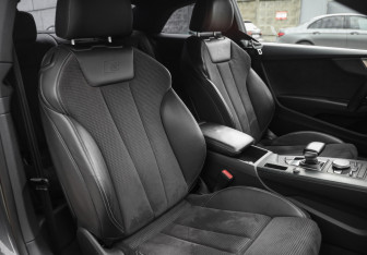 Подержанный автомобиль Audi A5 Coupe 2016 года (30 фото)