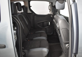 Подержанный автомобиль Citroen Berlingo 2011 года (12 фото)