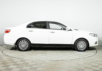 Подержанный автомобиль Lifan Solano 2017 года (4 фото)