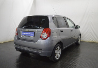Подержанный автомобиль Chevrolet Aveo Hatchback 2010 года (5 фото)