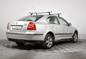 Подержанный автомобиль Skoda Octavia Liftback 2007 года (5 фото)