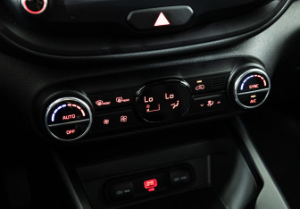 Подержанный автомобиль Kia Soul 2022 года (17 фото)