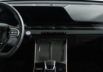 Подержанный автомобиль Omoda C5 2023 года (14 фото)