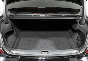 Подержанный автомобиль Volvo S90 2017 года (22 фото)