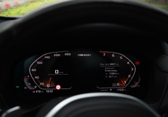 Подержанный автомобиль BMW X4 2021 года (16 фото)