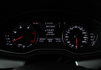 Подержанный автомобиль Audi Q5 2018 года (12 фото)