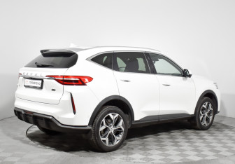 Подержанный автомобиль Haval F7 2022 года (5 фото)