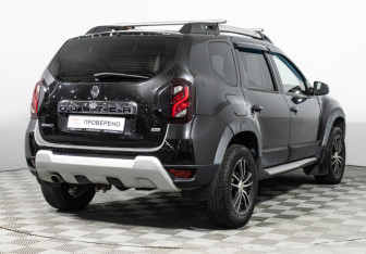 Подержанный автомобиль Renault Duster 2017 года (5 фото)