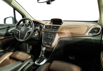 Подержанный автомобиль Opel Mokka 2015 года (9 фото)