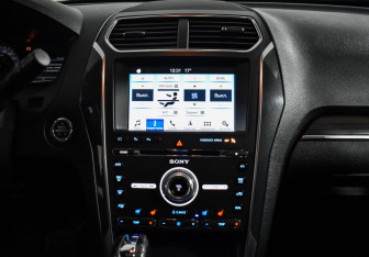 Подержанный автомобиль Ford Explorer 2018 года (18 фото)
