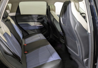 Новый Hongqi HS3 2025 (12 фото)