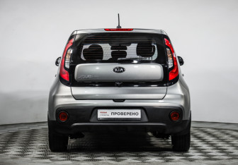 Подержанный автомобиль Kia Soul 2017 года (6 фото)