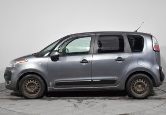 Подержанный автомобиль Citroen C3 Picasso 2009 года (8 фото)