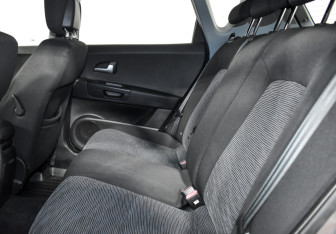Подержанный автомобиль Kia Ceed Hatchback 2008 года (12 фото)