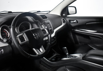 Подержанный автомобиль Dodge Journey 2011 года (9 фото)