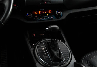 Подержанный автомобиль Kia Sportage 2012 года (13 фото)
