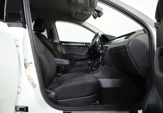 Подержанный автомобиль Skoda Rapid Liftback 2019 года (21 фото)