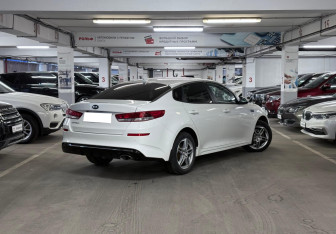 Подержанный автомобиль Kia Optima Sedan 2019 года (4 фото)