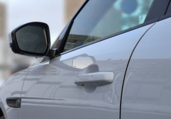 Подержанный автомобиль Jaguar F-Pace 2016 года (14 фото)