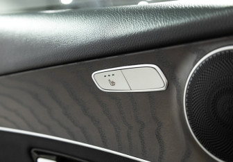 Подержанный автомобиль Mercedes-Benz GLC Coupe 2019 года (20 фото)