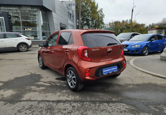 Подержанный автомобиль Kia Picanto 2022 года (6 фото)