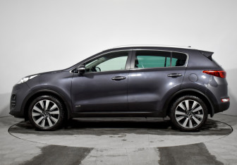 Подержанный автомобиль Kia Sportage 2018 года (8 фото)