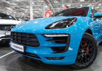 Подержанный автомобиль Porsche Macan 2016 года (2 фото)