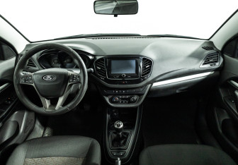 Подержанный автомобиль LADA (ВАЗ) Vesta Sedan 2017 года (13 фото)