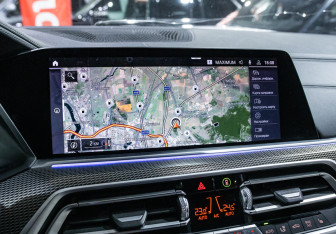 Подержанный автомобиль BMW X6 2020 года (21 фото)