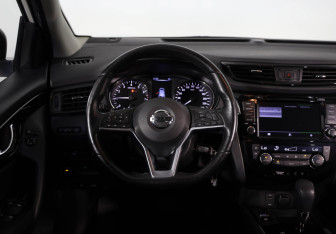 Подержанный автомобиль Nissan Qashqai 2019 года (10 фото)