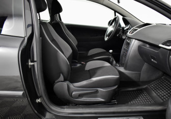 Подержанный автомобиль Peugeot 207 Hatchback 2007 года (11 фото)
