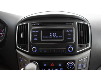 Подержанный автомобиль Hyundai H-1 2018 года (12 фото)