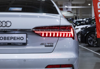 Подержанный автомобиль Audi A6 Sedan 2020 года (12 фото)