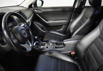 Подержанный автомобиль Mazda CX-5 2015 года (10 фото)