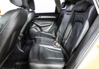 Подержанный автомобиль Audi Q5 2011 года (10 фото)