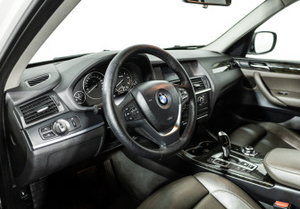 Подержанный автомобиль BMW X3 2014 года (11 фото)