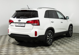 Подержанный автомобиль Kia Sorento 2013 года (5 фото)