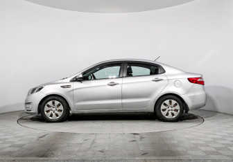 Подержанный автомобиль Kia Rio Sedan 2012 года (8 фото)
